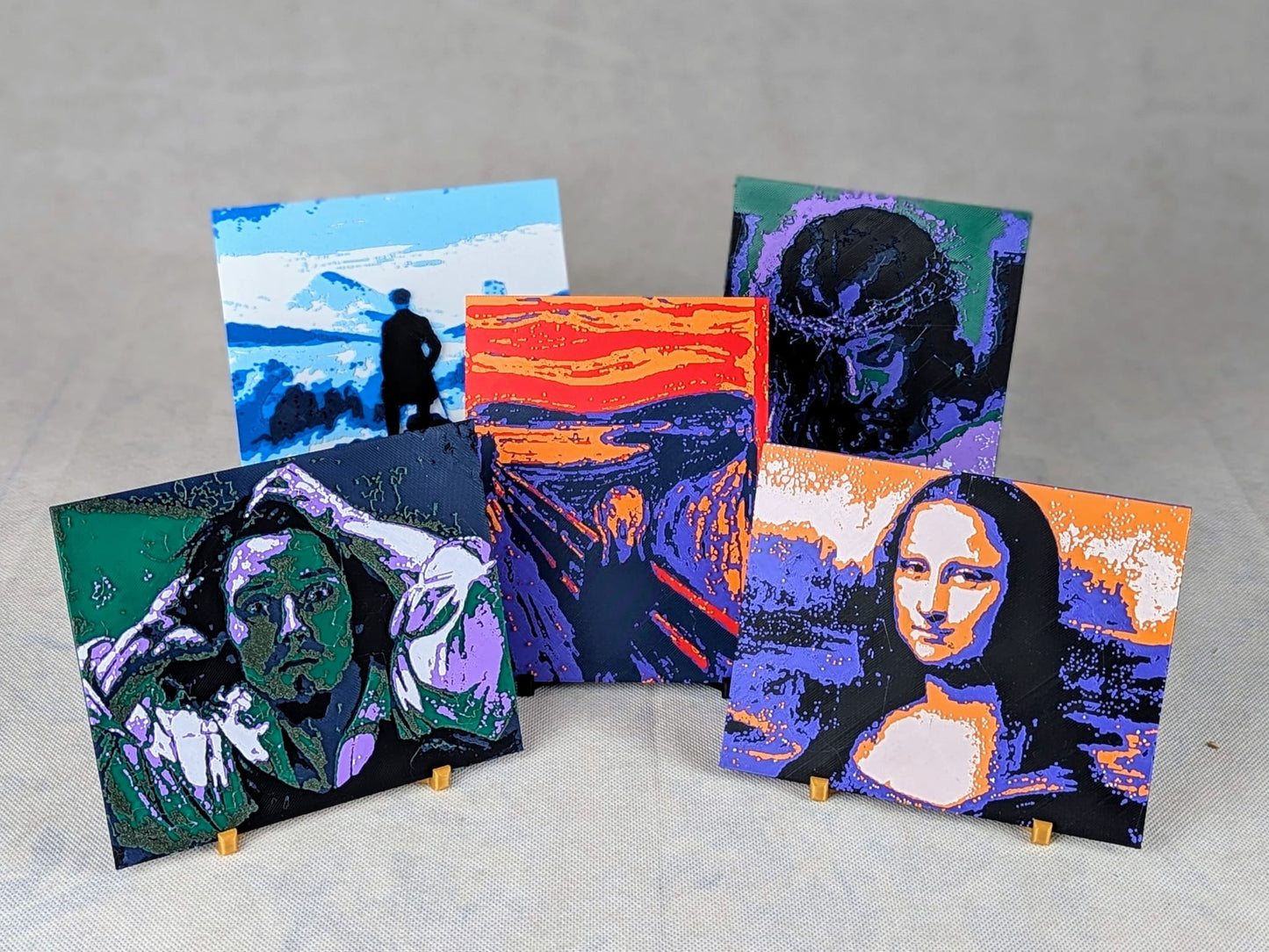 Photos imprimées en d en relief et en couleur faon pop art et pixel art décoration intérieur ou de bureau