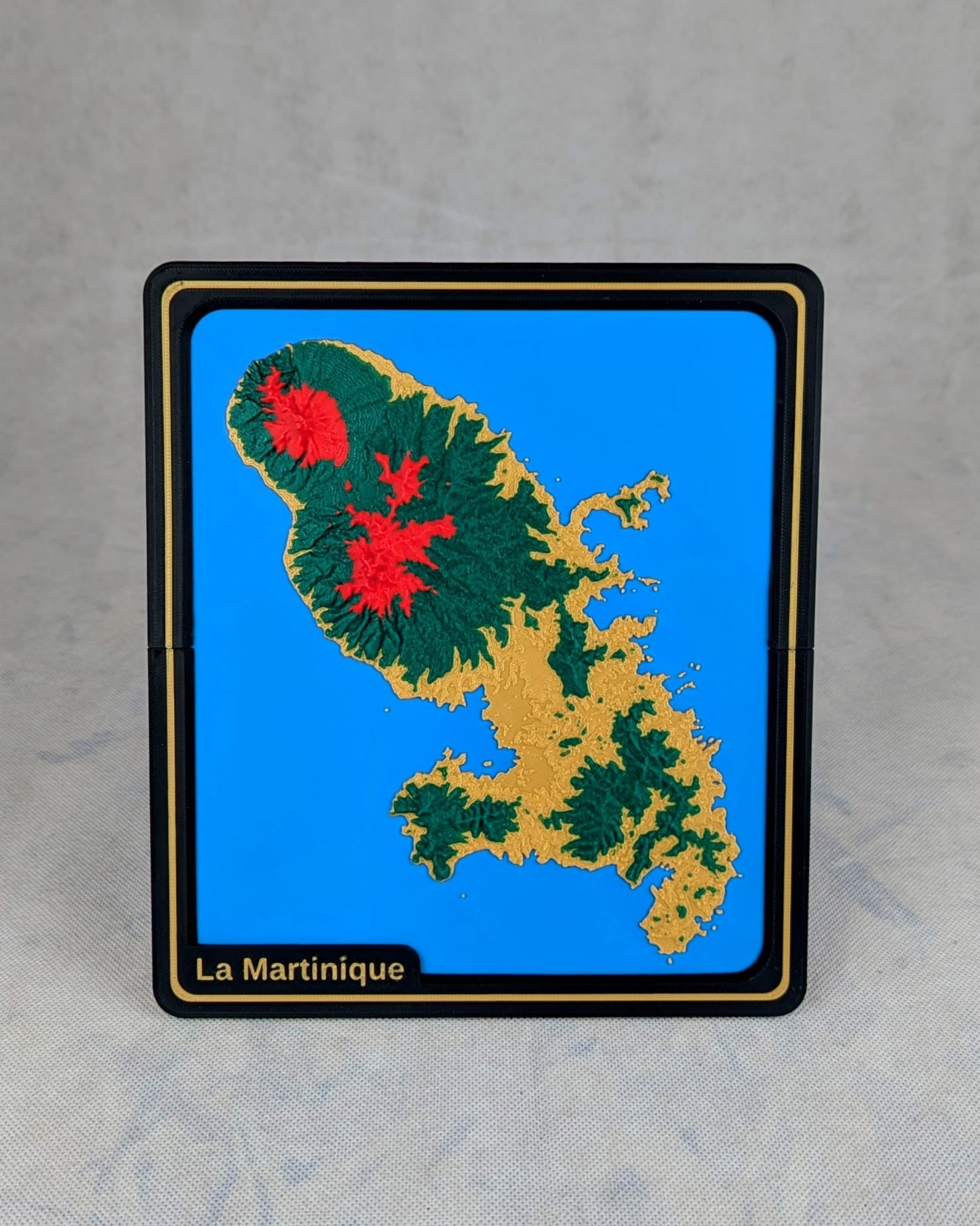Carte souvenirs détaillée et précise de la géographie et de la topologie de l'ile de la Martinique